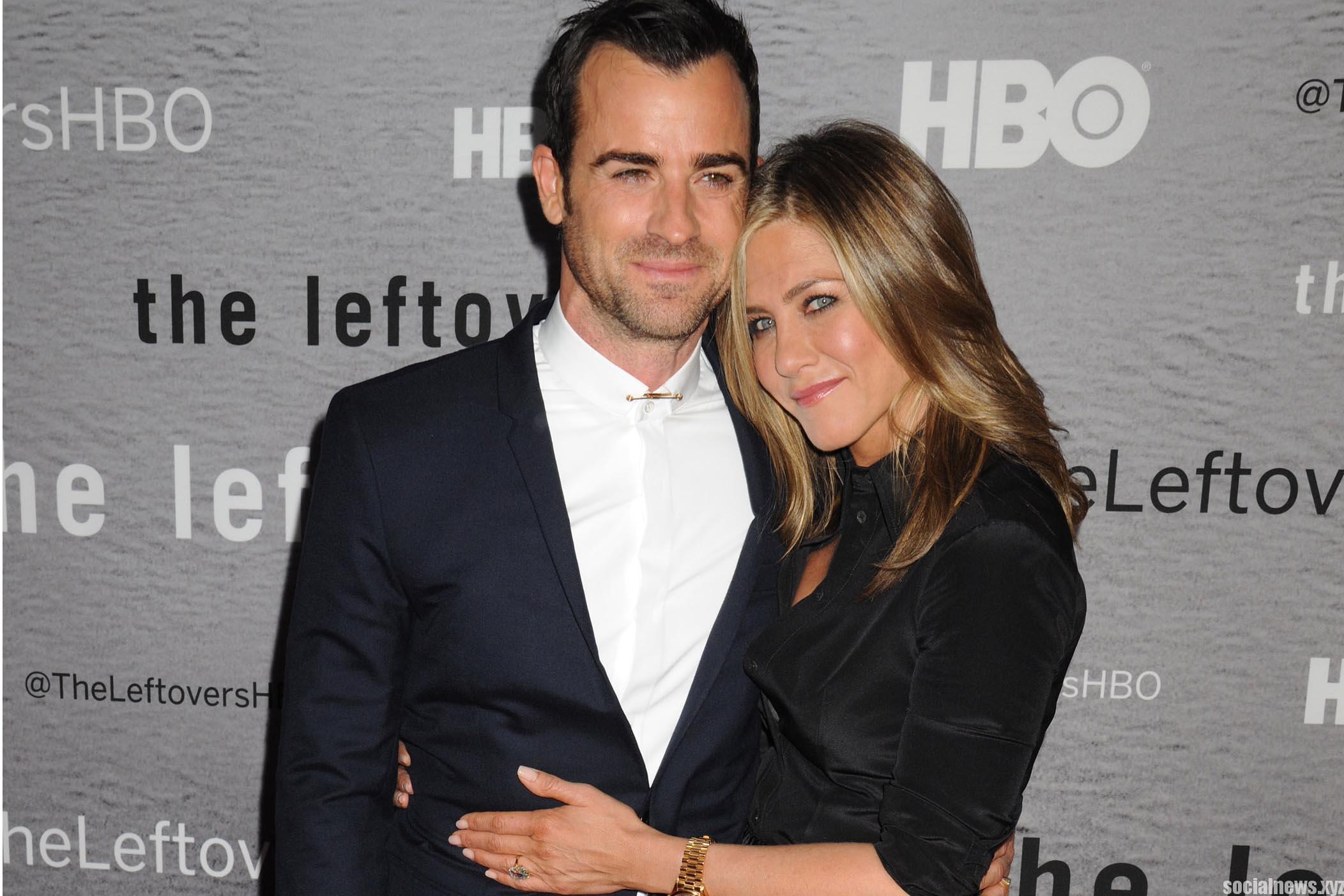 Aniston, Theroux's Martial Arts Workout