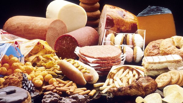Weekend Binges As Bad As Regular Junk Food