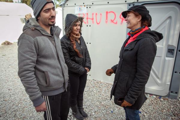 Susan Sarandon Meets Syrian Refugees in Greece