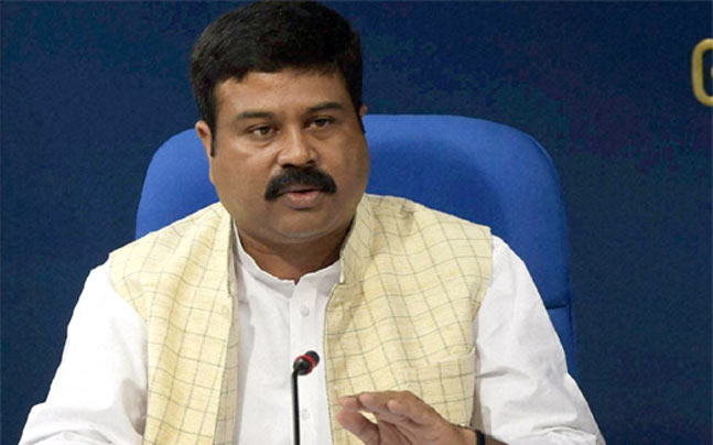 Union Minister Dharmendra Pradhan Shares Stage with Murder Accused in Odisha