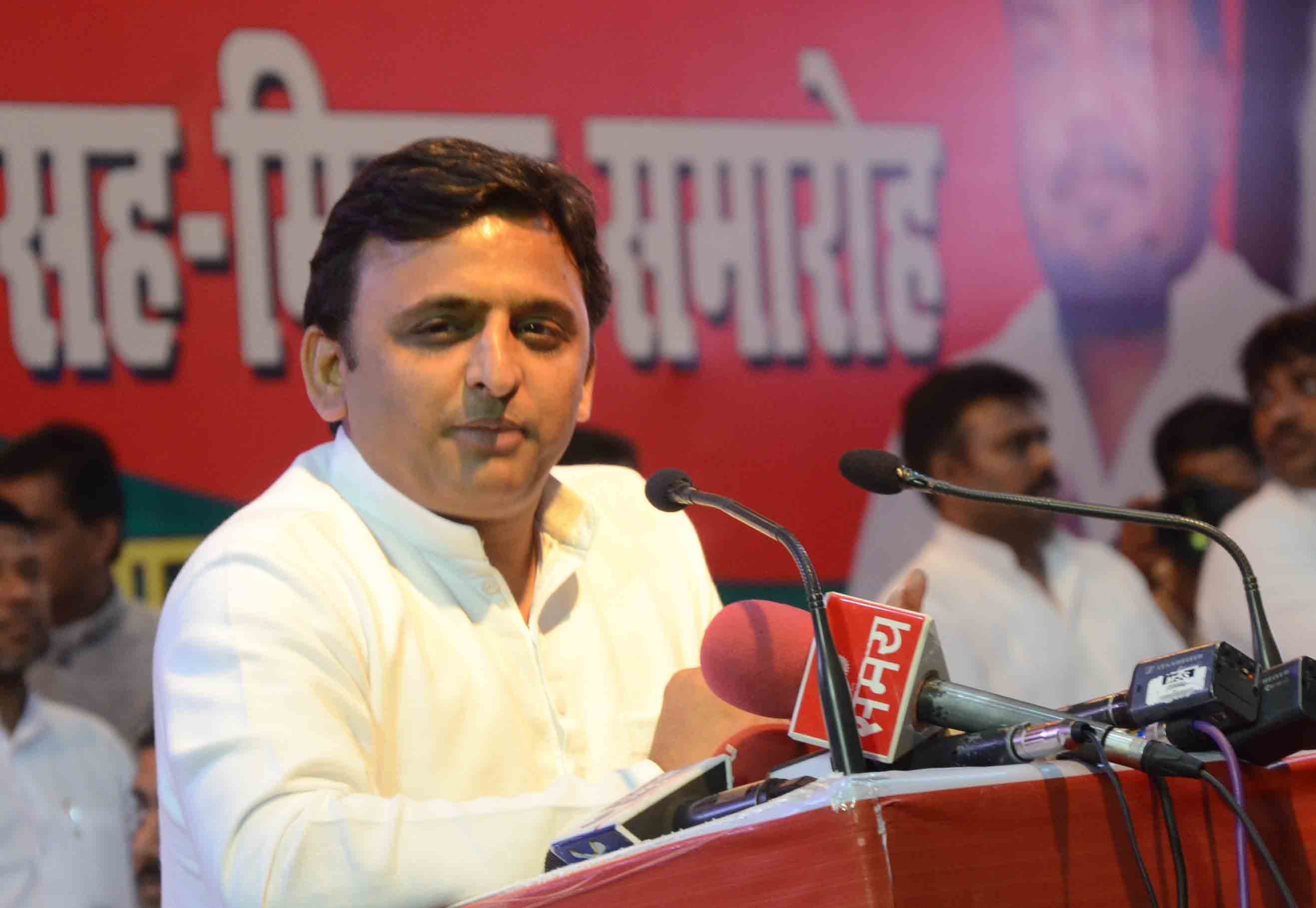 Amid Uproar, Akhilesh Yadav Presents Supplementary Budget