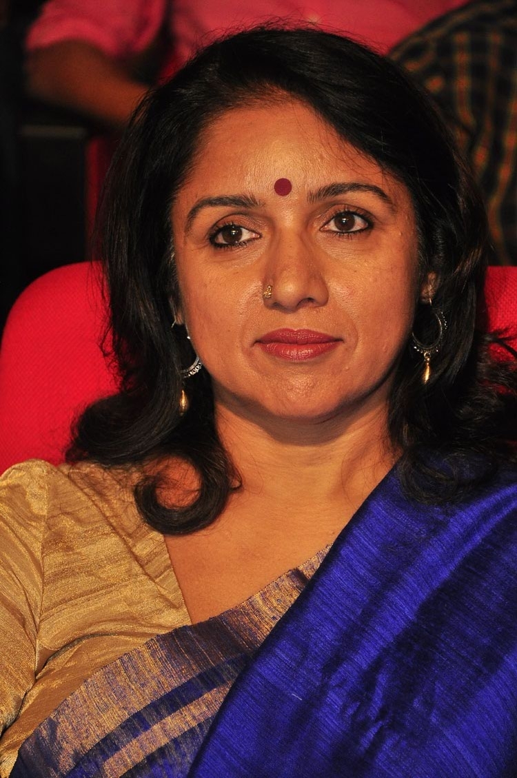 Revathy to Direct Tamil, Telugu Remake Of 'Queen'
