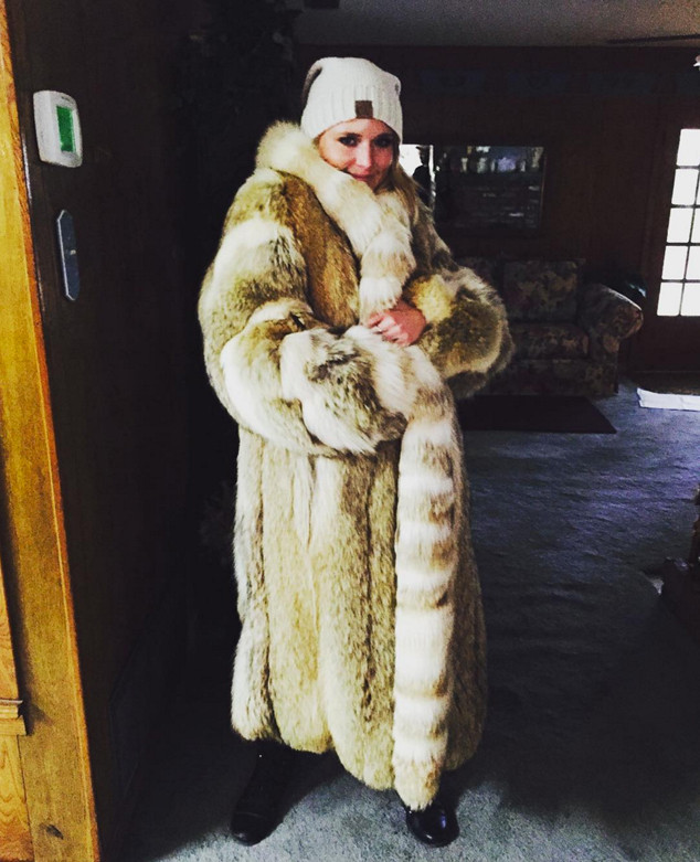 Miranda Lambert Unveils New Track