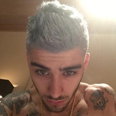 Zayn Malik Debuts at No 1 on Billboard Hot 100