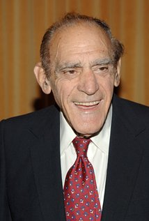Abe Vigoda, Sunken-Eyed Character Actor, Dead at 94
