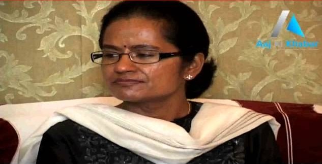 UP Woman Police Officer Aparna Kumar Conquers Antarctica's Highest Peak
