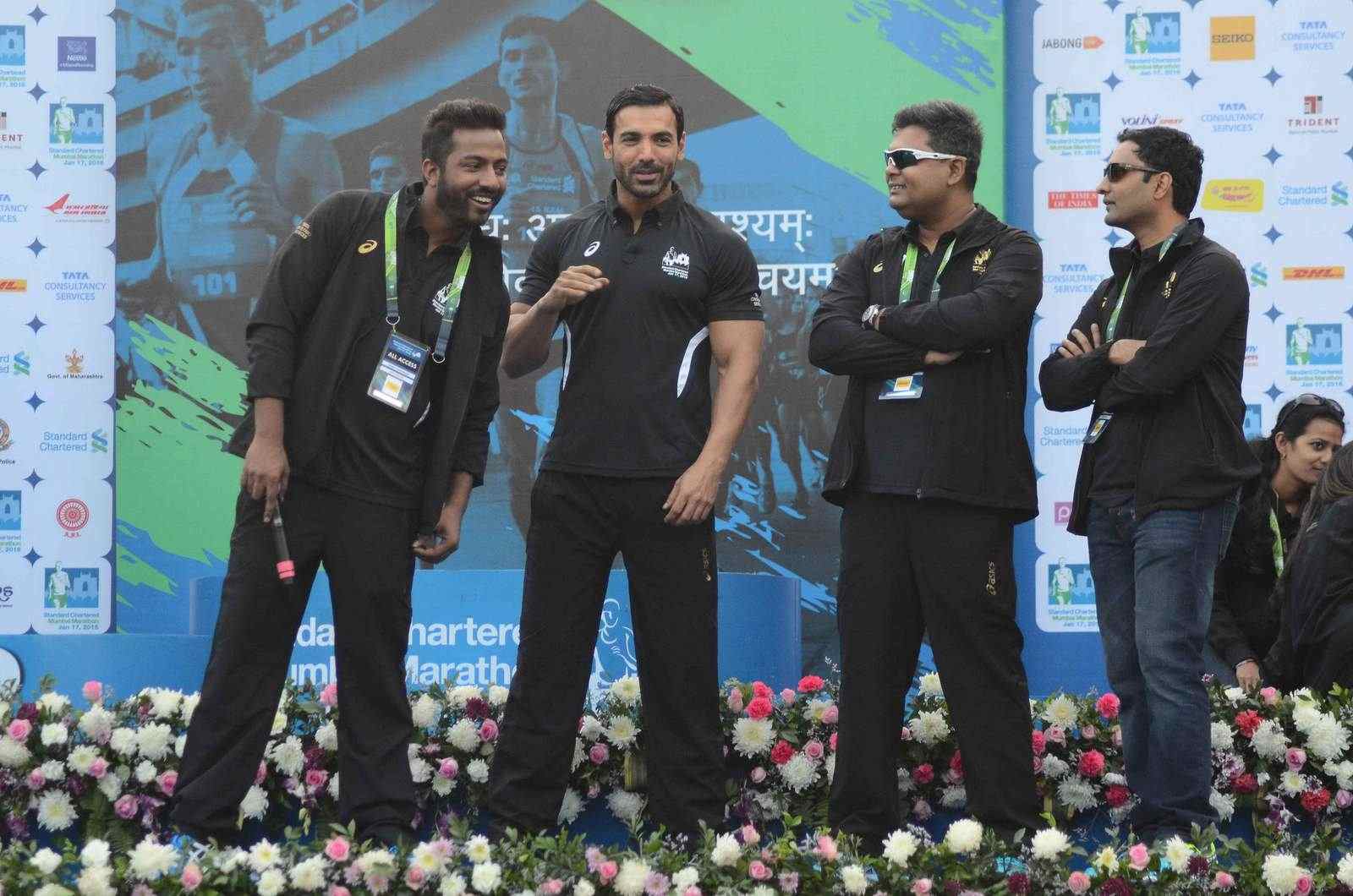 John, Katrina Up Glam Quotient Of Mumbai Marathon