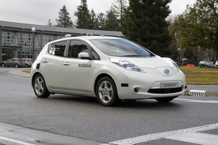 In a First, Nissan Tests Self-Driving Car at Nasa Facility