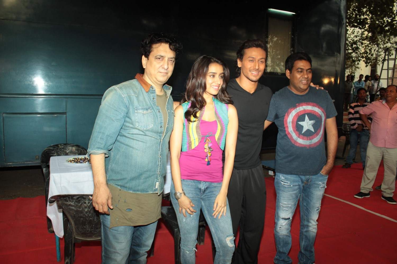 Tiger Shroff's treat to his 'Baaghi' team