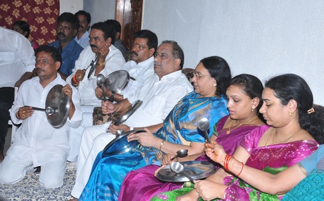 Kapu Leader Continues Fast, Government Holds Talks