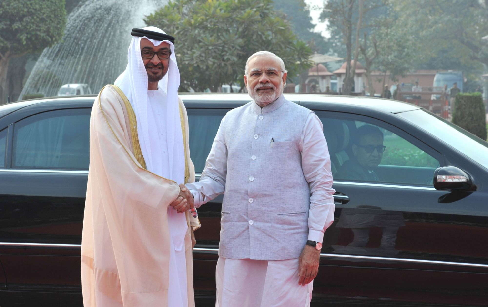 Abu Dhabi Crown Prince Accorded Ceremonial Welcome
