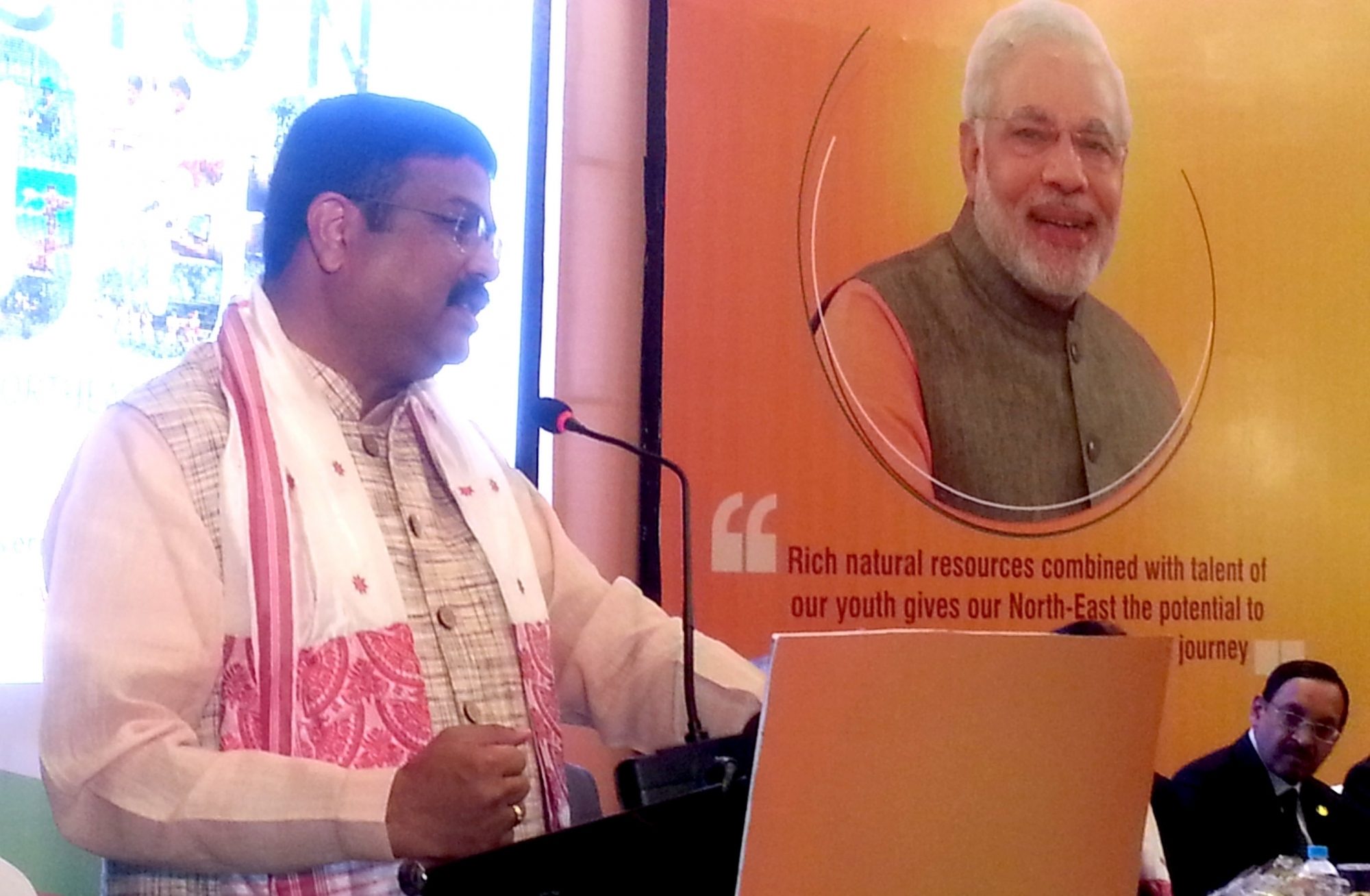 Pradhan Assures Rs.130,000 Crore for Hydrocarbon Production in Ne