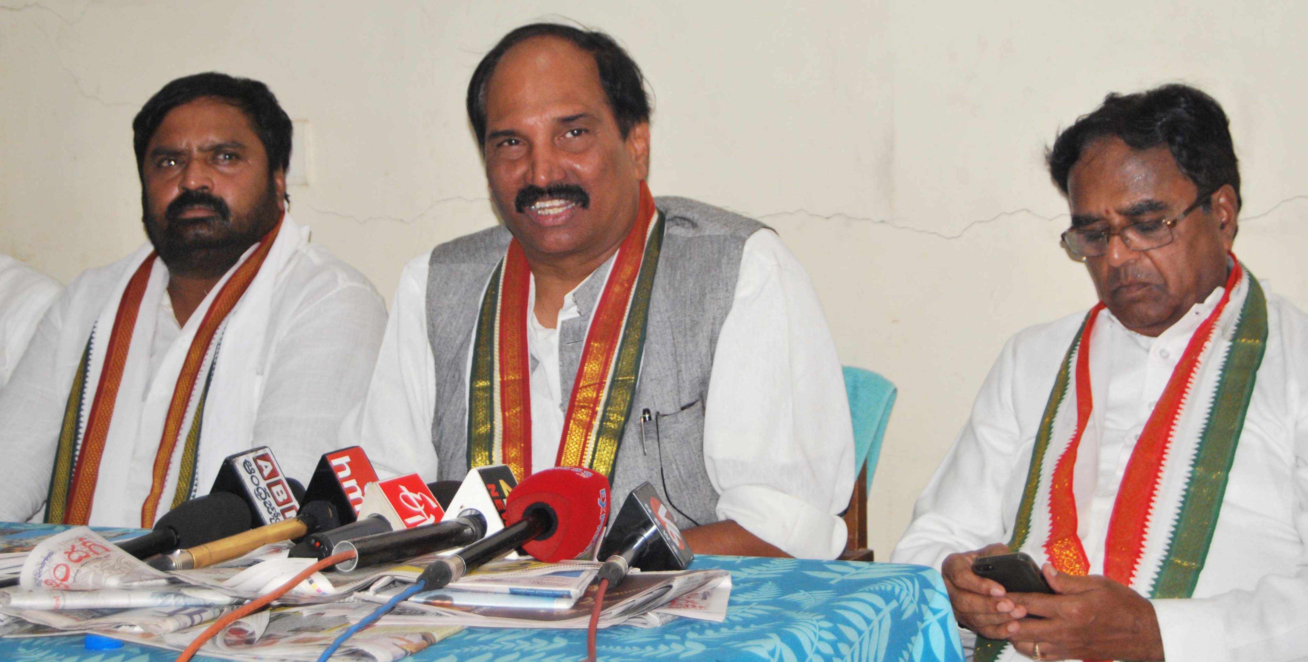 Congress Leaders Injured in MIM Attack