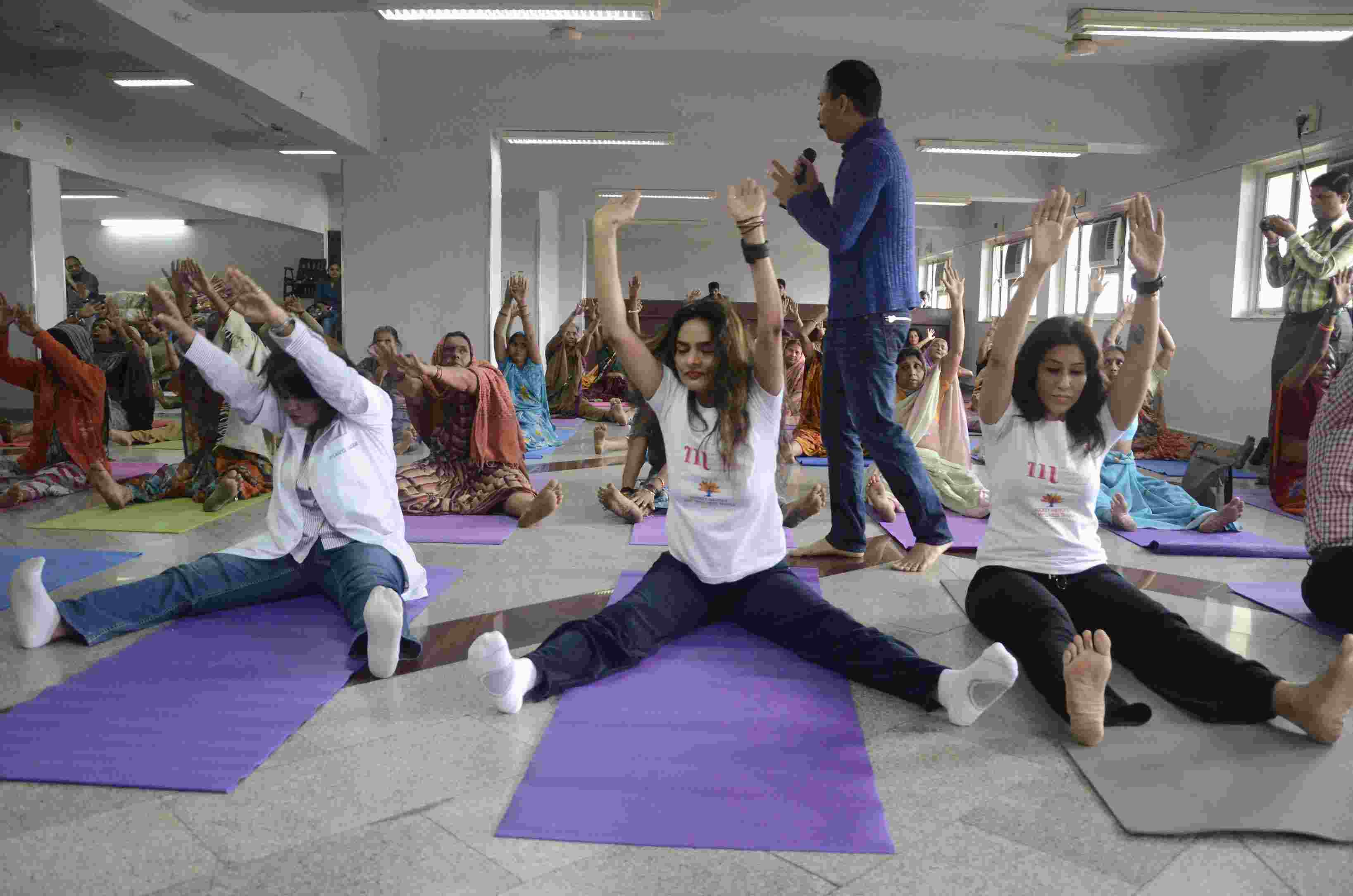 Meditation, sea salt help bring positivity at home