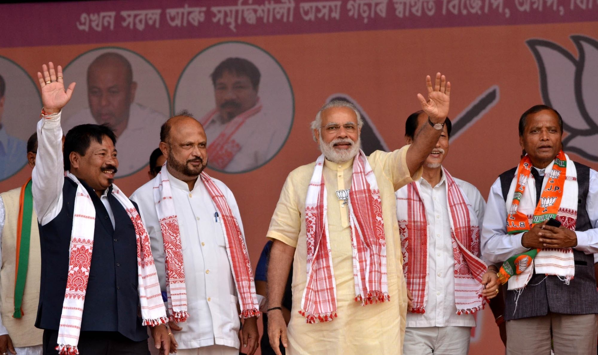 PM slams Congress for Bangladeshi influx, unequal development
