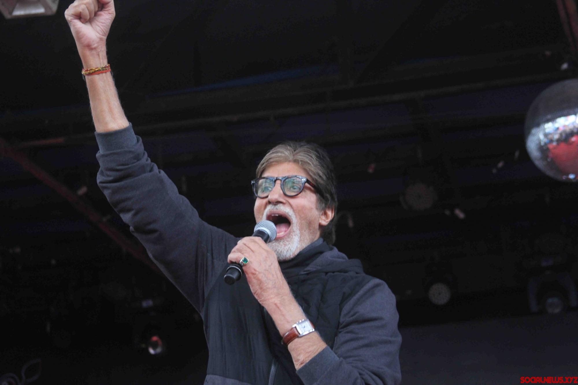Big B to host 'Savdhaan India'