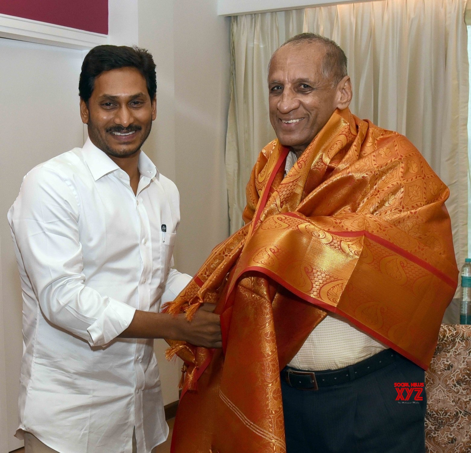 Hyderabad: Andhra Pradesh Chief Minister Y. S. Jagan Mohan Reddy calls on Governor E. S. L. Narasimhan, in Hyderabad on June 7, 2019. (Photo: IANS)