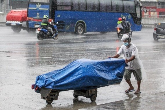 Typhoon Mawar weakens, heavy rain to persist in Philippines Typhoon Mawar weakens, heavy rain to persist in Philippines