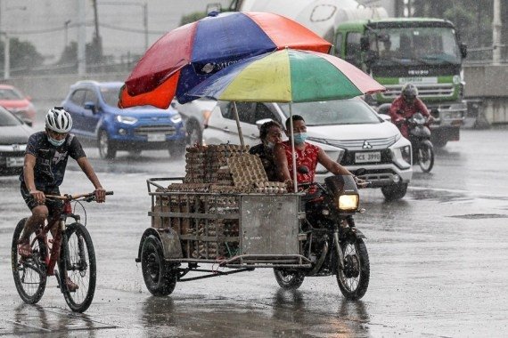Typhoon Rai makes landfall in southern Philippines Typhoon Rai makes landfall in southern Philippines