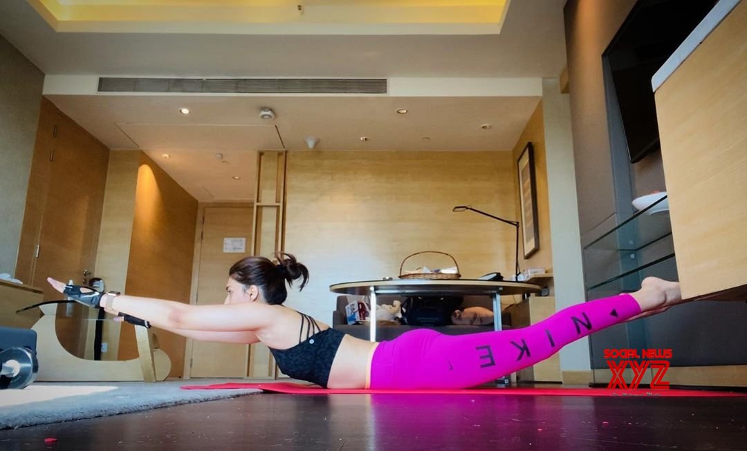 Kriti Sanon shares a fun way to measure length of a room Kriti Sanon shares a fun way to measure length of a room