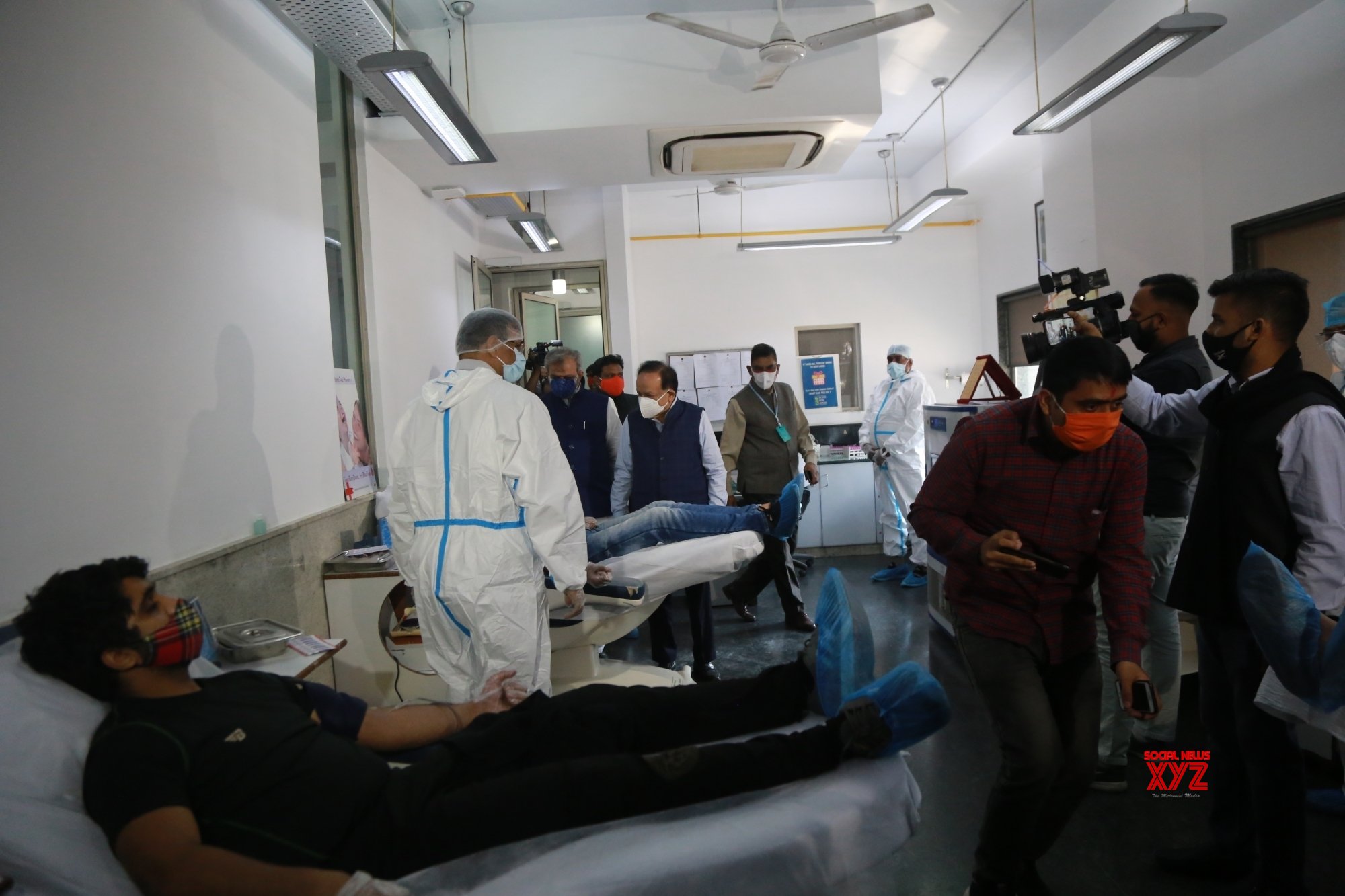 Delhi reports 121 Covid deaths in 24 hours; Nov toll 1,950 Delhi reports 121 Covid deaths in 24 hours; Nov toll 1,950