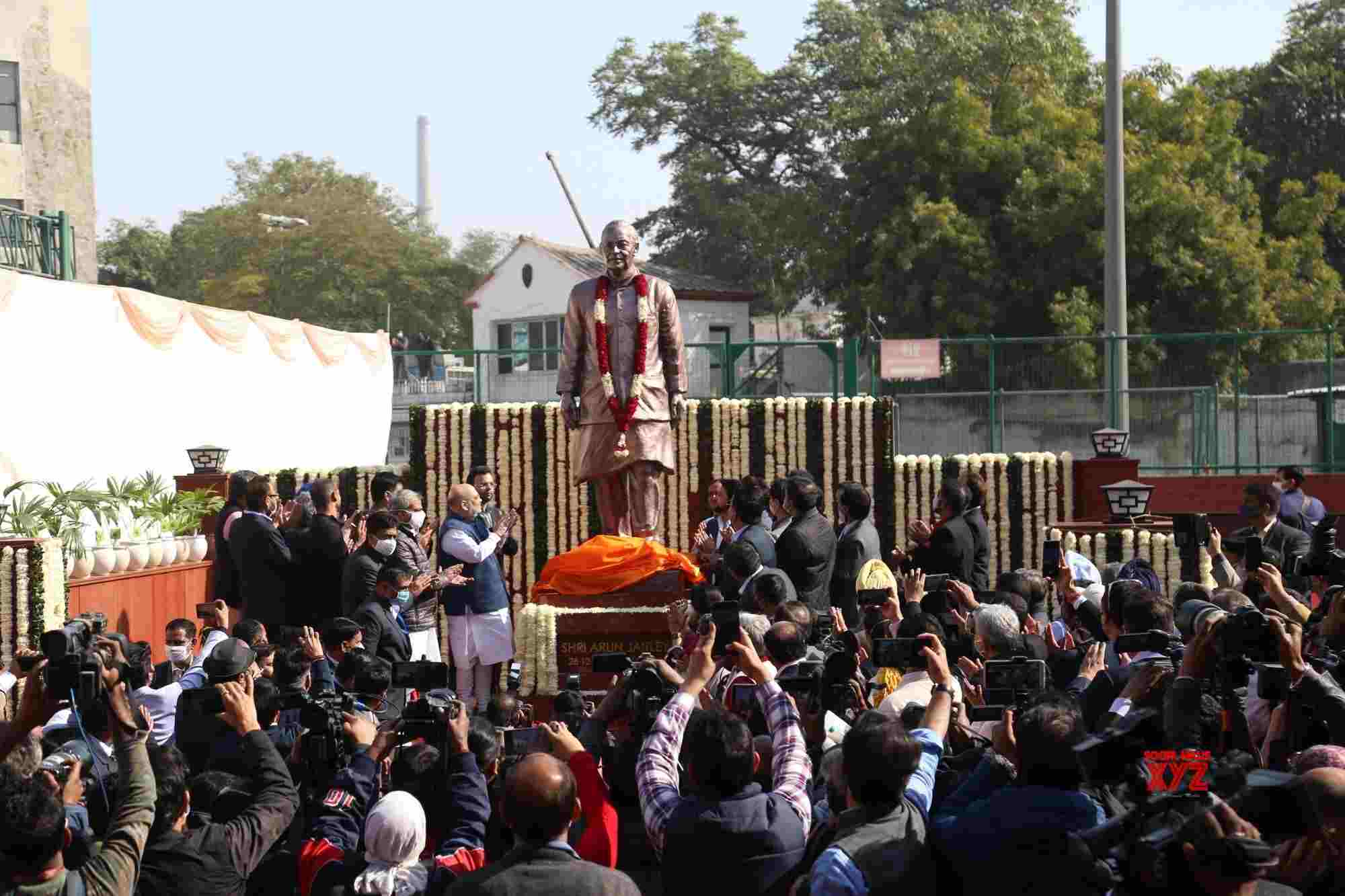 Arun Jaitley's statue unveiled at Ferozeshah Kotla Arun Jaitley's statue unveiled at Ferozeshah Kotla