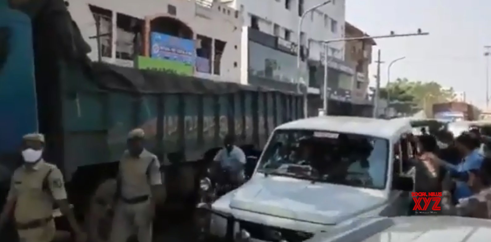 BJP leaders detained over bid to march towards Ramateertham temple BJP leaders detained over bid to march towards Ramateertham temple