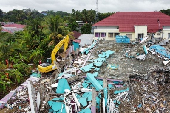 6.2 magnitude quake strikes western Indonesia, no tsunami alert issued 6.2 magnitude quake strikes western Indonesia, no tsunami alert issued