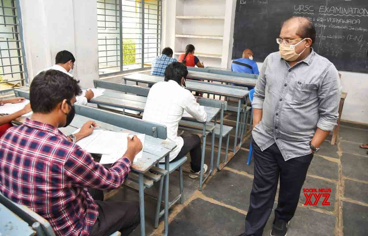 Centre agrees to give extra chance to UPSC aspirants who exhausted their last attempt Centre agrees to give extra chance to UPSC aspirants who exhausted their last attempt