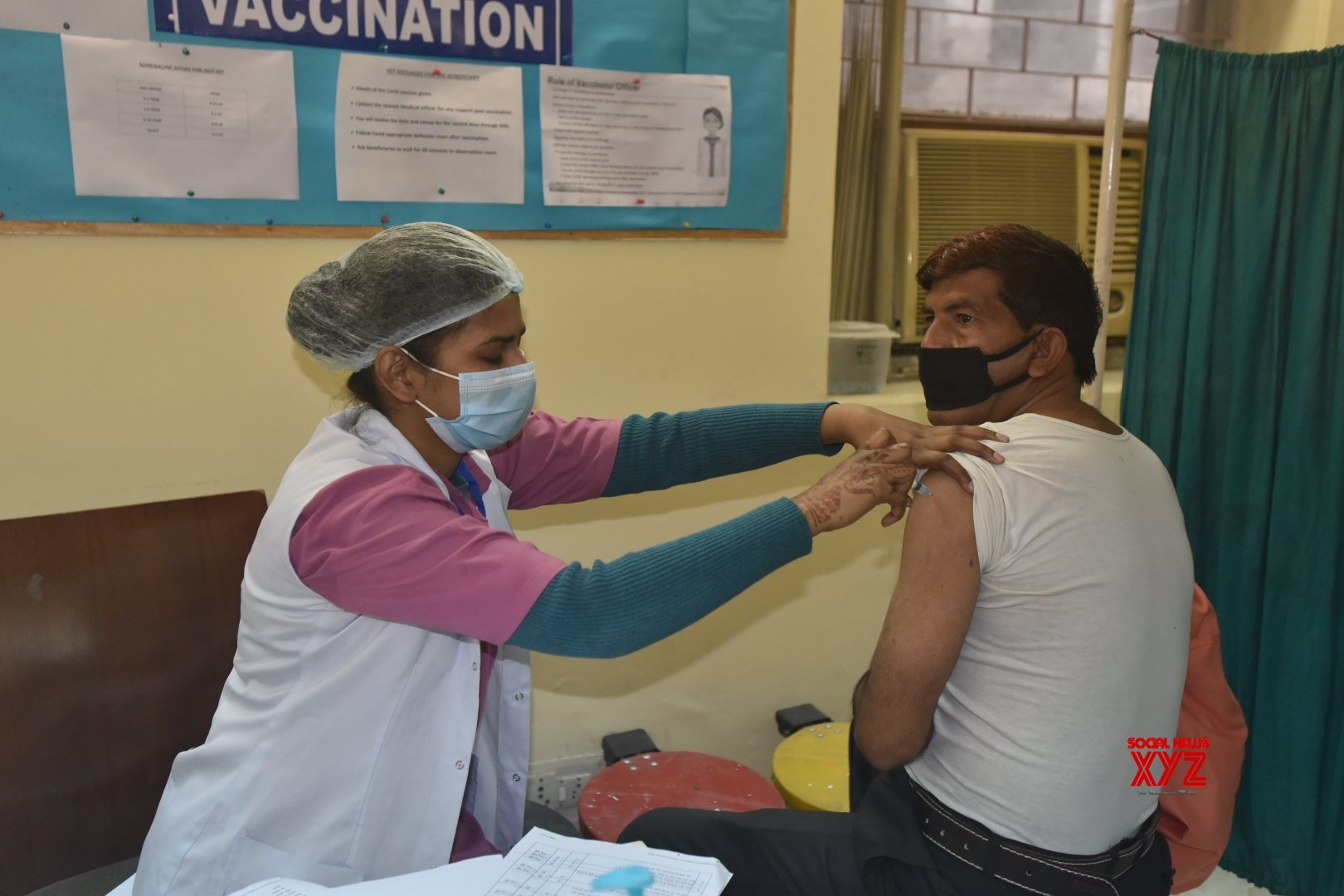 Ahead of 3rd phase roll-out, India vaccinates 1.37 crore people Ahead of 3rd phase roll-out, India vaccinates 1.37 crore people
