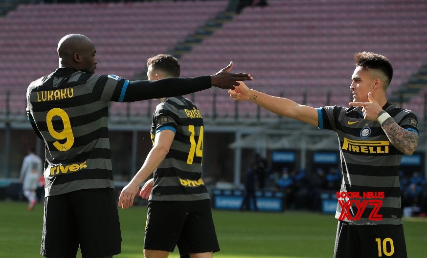 Inter fly high in Serie A with 3-0 win over Genoa Inter fly high in Serie A with 3-0 win over Genoa