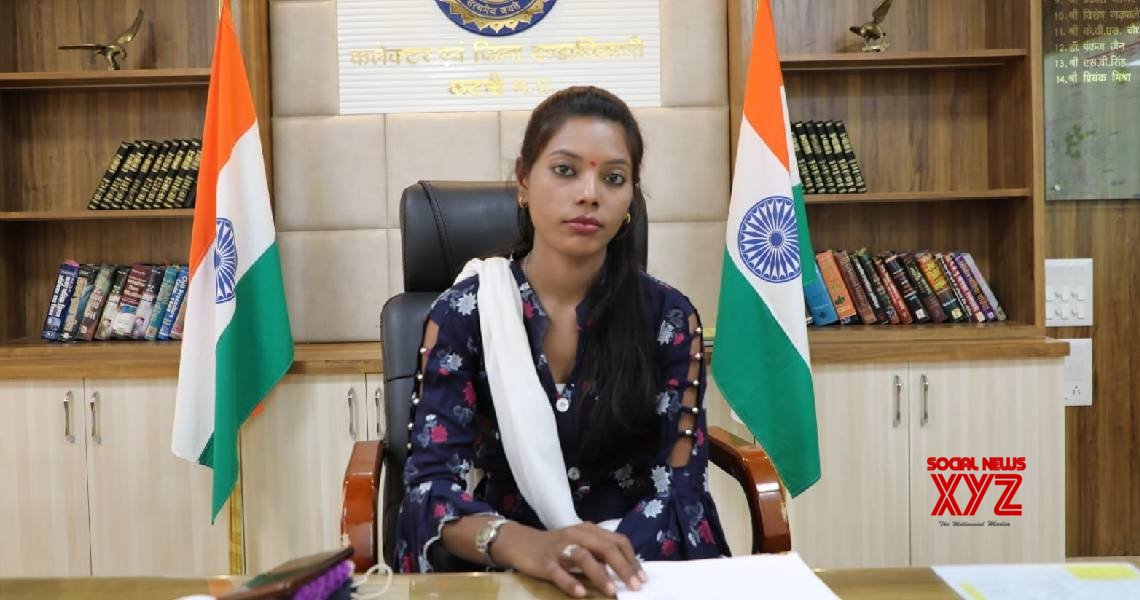 Girl who beat up miscreants, made collector for a day Girl who beat up miscreants, made collector for a day