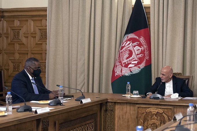 US Defence Secy meets Afghan Prez US Defence Secy meets Afghan Prez
