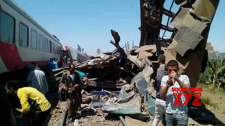 32 killed as 2 trains collide in southern Egypt 32 killed as 2 trains collide in southern Egypt
