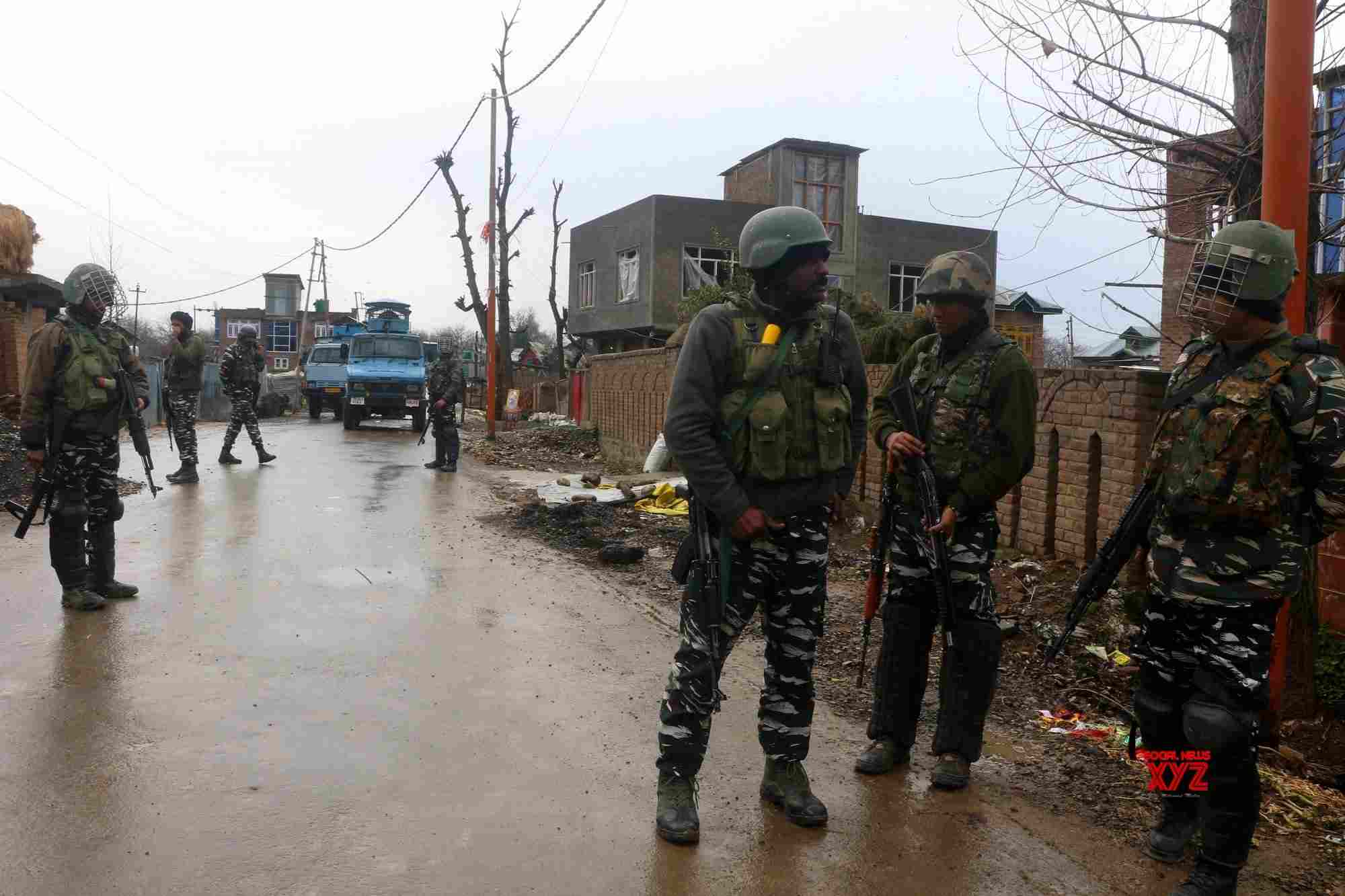 2 terrorists killed in chance encounter at J&K's Anantnag 2 terrorists killed in chance encounter at J&K's Anantnag