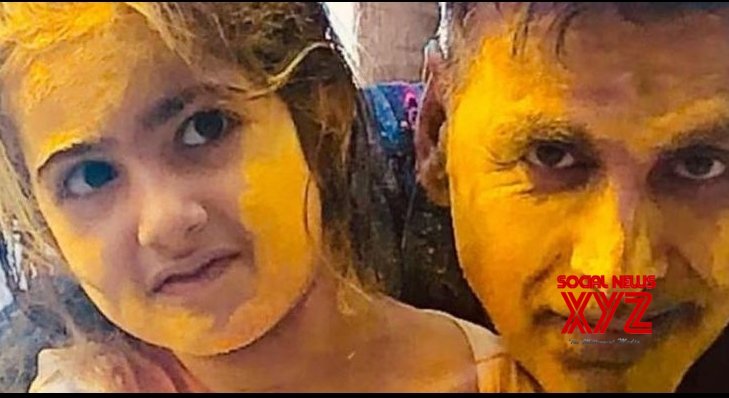 Akshay Kumar posts Holi selfie with daughter Akshay Kumar posts Holi selfie with daughter
