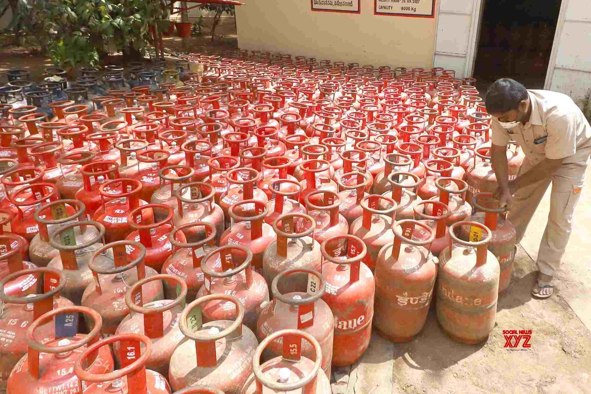 UP now has largest number of LPG consumers UP now has largest number of LPG consumers