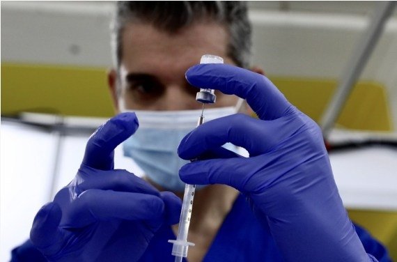 Is Moderna vaccine allowed, Maha minister asks Centre Is Moderna vaccine allowed, Maha minister asks Centre