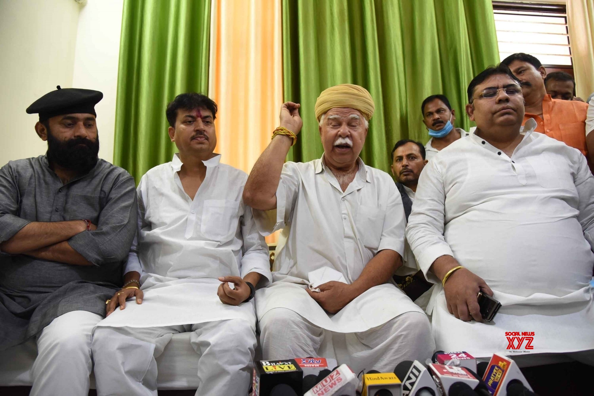 Karni Sena top leaders meet families of Madhubani massacre victims Karni Sena top leaders meet families of Madhubani massacre victims