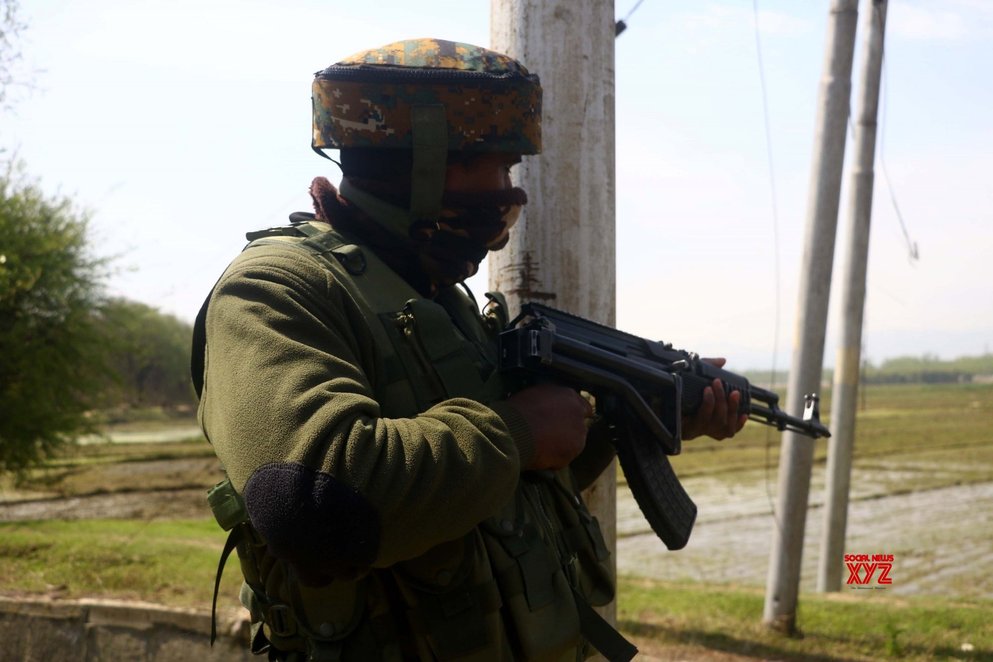 Gunfight breaks out in J&K's Anantnag Gunfight breaks out in J&K's Anantnag