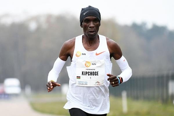 Olympics champion Kipchoge eyes Tokyo Marathon title Olympics champion Kipchoge eyes Tokyo Marathon title