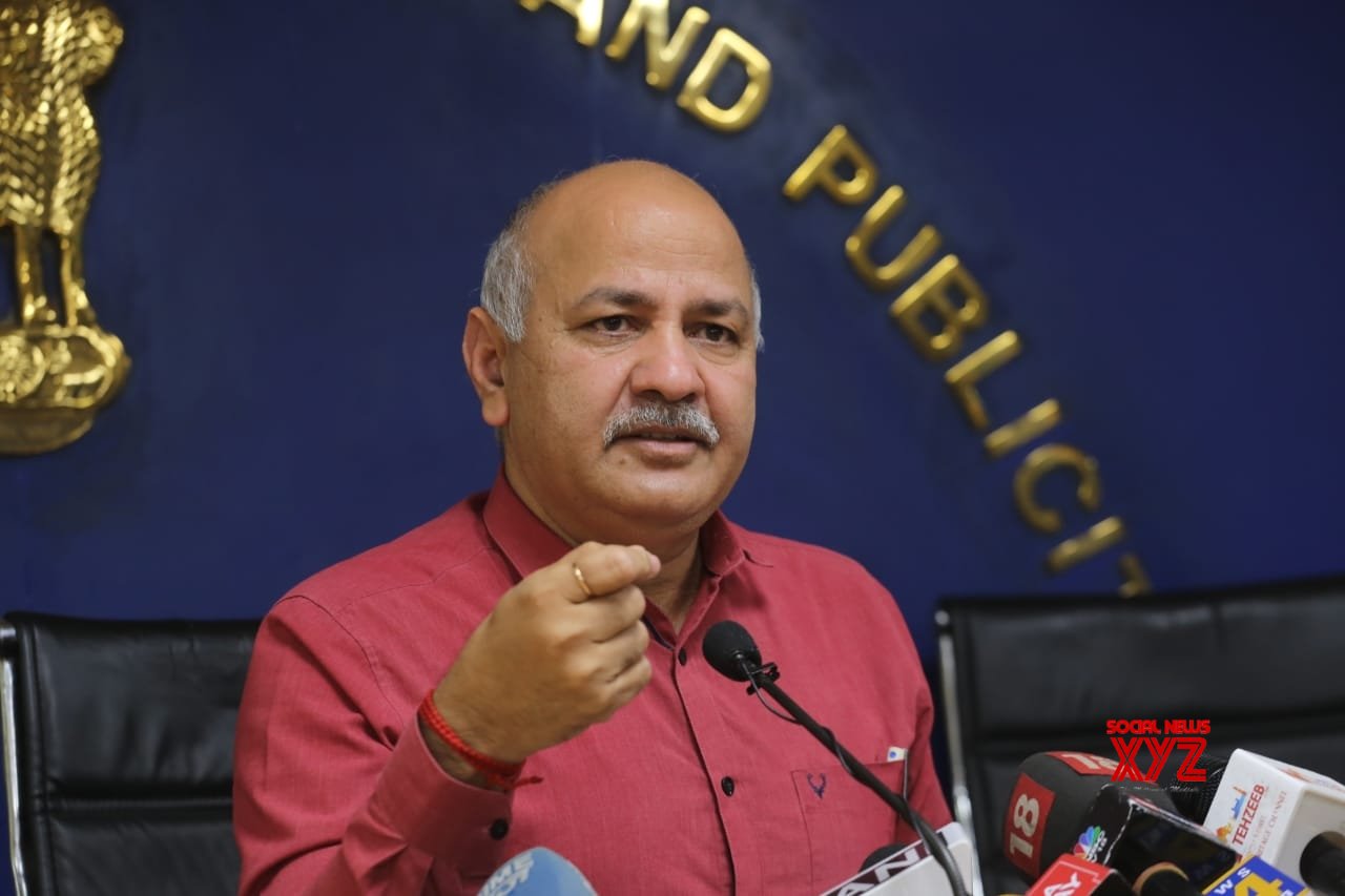 Doctors in PPE kits are regularly visiting Covid wards: Sisodia Doctors in PPE kits are regularly visiting Covid wards: Sisodia