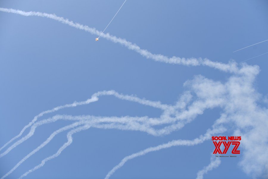 Gaza militants fire rocket towards Israel Gaza militants fire rocket towards Israel