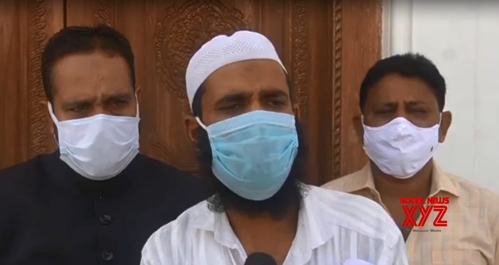 Muslim driver allegedly tortured, told to go to Pak by cops in Hyd Muslim driver allegedly tortured, told to go to Pak by cops in Hyd
