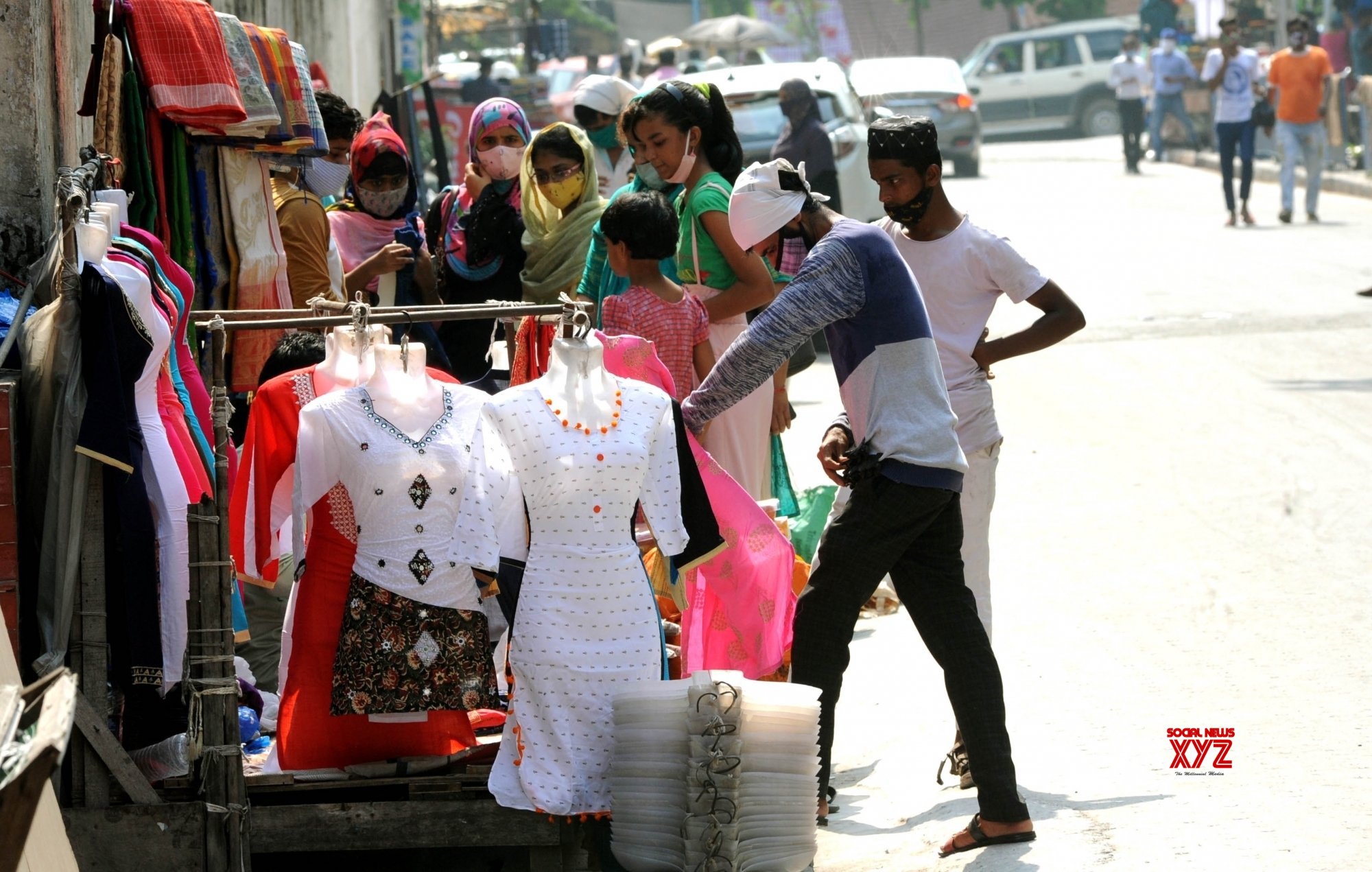 Chandigarh allows all shops to open on weekdays Chandigarh allows all shops to open on weekdays
