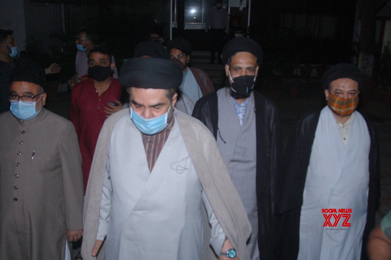 UP clerics seek FIR against Waseem Rizvi UP clerics seek FIR against Waseem Rizvi