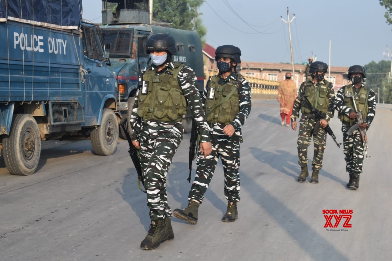 Infiltration bid in J&K's Macchal sector foiled, 4 terrorists killed (Lead) Infiltration bid in J&K's Macchal sector foiled, 4 terrorists killed (Lead)