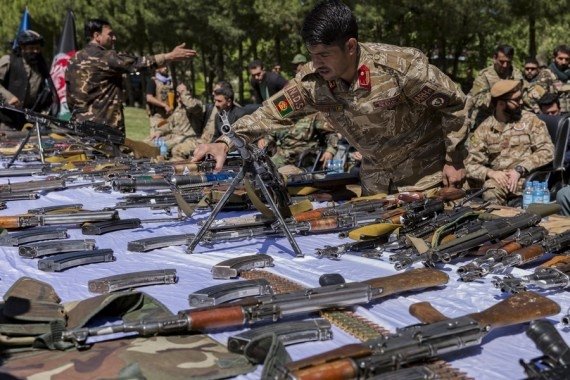 Taliban received men, weapons, explosives from Pakistan Taliban received men, weapons, explosives from Pakistan