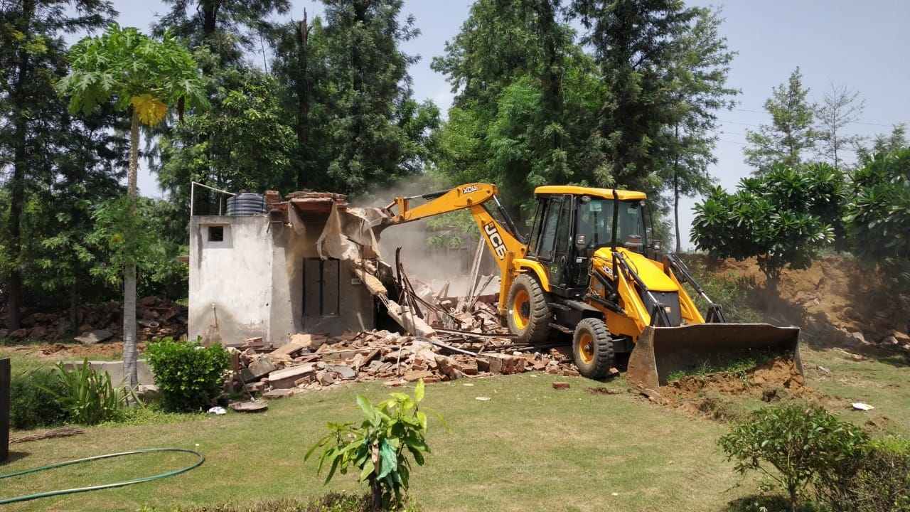 Forest dept, MCG raze 9 illegal farmhouses, structures in Gurugram Forest dept, MCG raze 9 illegal farmhouses, structures in Gurugram