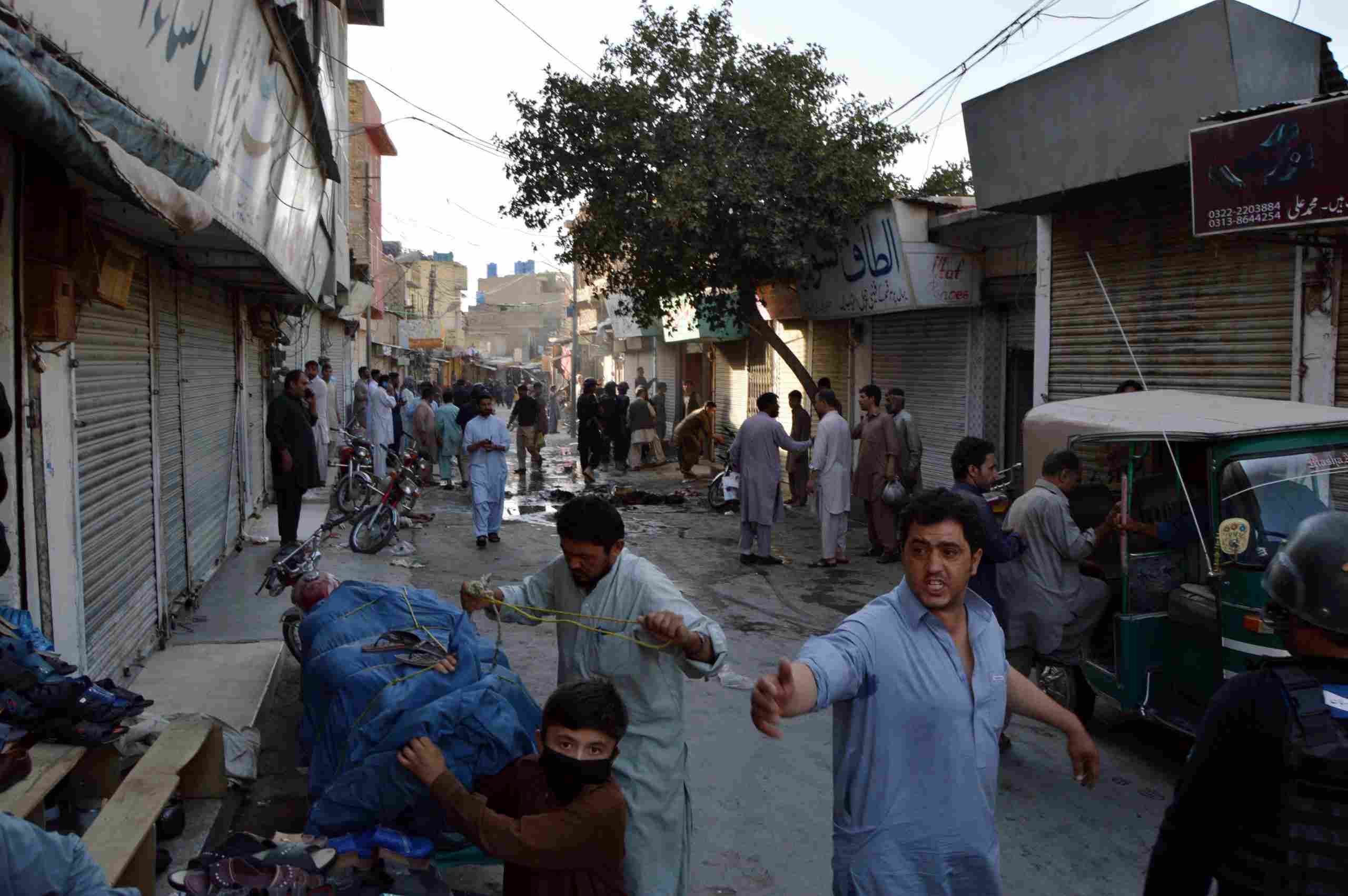 4 killed, 4 injured in firing in SW Pakistan 4 killed, 4 injured in firing in SW Pakistan